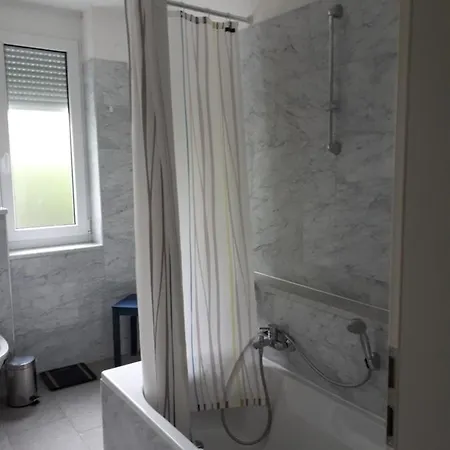 Homal * 康斯坦茨